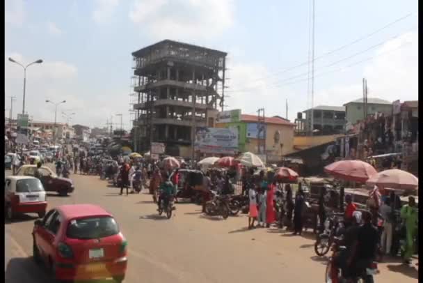 Una Calle Ibadan Estado Oyo Oeste Nigeria Mostrando Gente Ibadan — Vídeo de stock