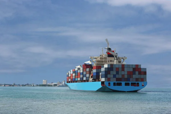 Imagen Comercial Importación Litoral Del País Que Dirige Muelle Adecuado — Foto de Stock