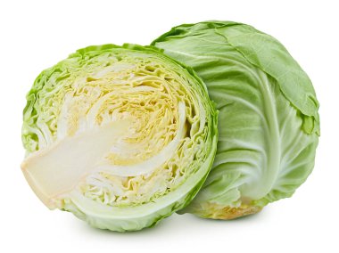 Beyaz arka planda yarım yamalak lahana. Lahana kırpma yolu.