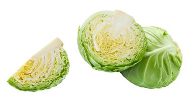 Lahana kırpma yolu. Kabak ve kesme yolu olan beyaz arka planda yarı izole edilmiş. Lahana makro stüdyo fotoğrafı.