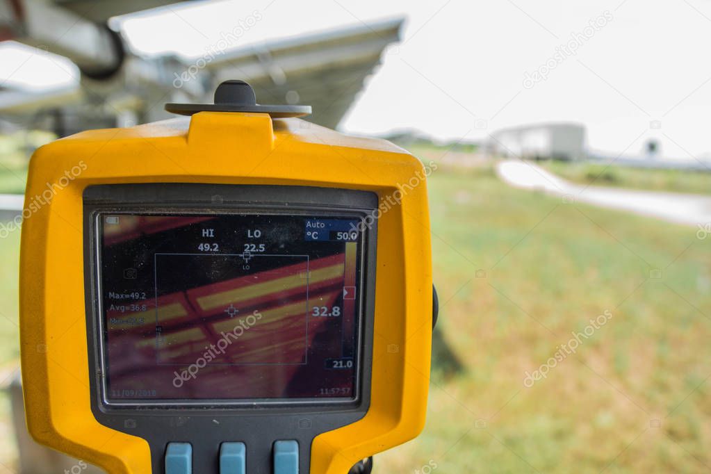 Thermoscan(thermal image camera), Scan to the solar panel for temp check.