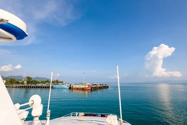 Vackra Landskap Sky Och Blå Havet Medan Resor Med Hastigheten — Stockfoto
