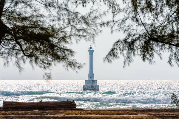 泰国塔鲁陶岛海上灯塔 — 图库照片