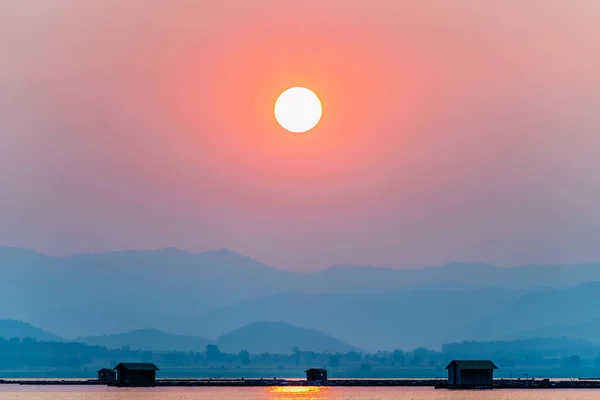 Beautiful Nature Landscape Orange Sun Red Sky Sunlight Water Lake — Stock Photo, Image