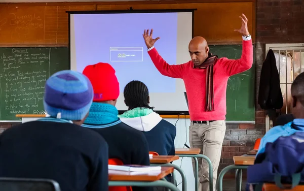 Johannesburg, Güney Afrika, 29 Temmuz 2011, Afrikalı çocuk İlköğretim Okulu sınıf