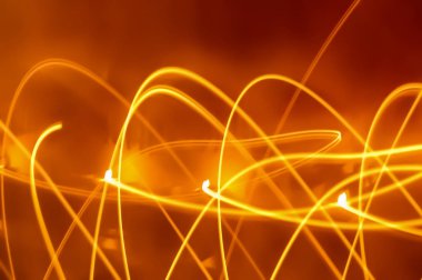 Kırmızı ve sarı ışık çizgiler desen doku tasarım arka plan için soyut