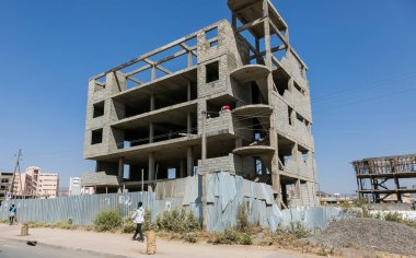 Addis Ababa, Etiyopya, 30 Ocak 2014, kentsel inşaat alanında, şehir merkezinde inşa