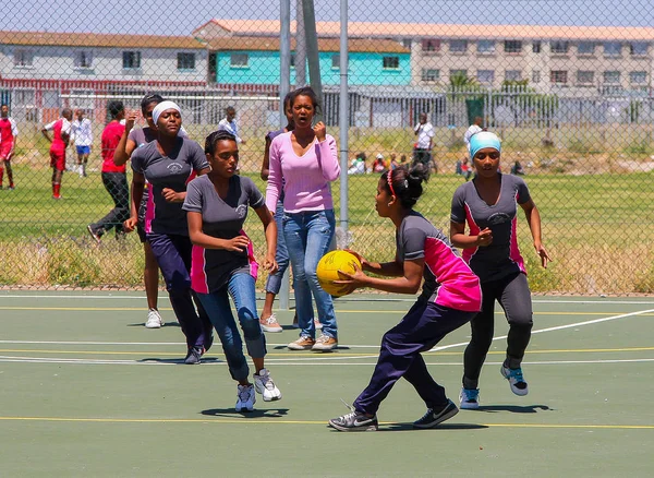 Cidade Cabo África Sul Dezembro 2011 Crianças Diversas Jogando Netball — Fotografia de Stock