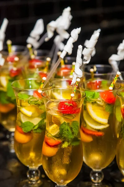 Wijn Cocktail Welkom Drinken Tijdens Een Evenement Van Feestzaal Corporate — Stockfoto