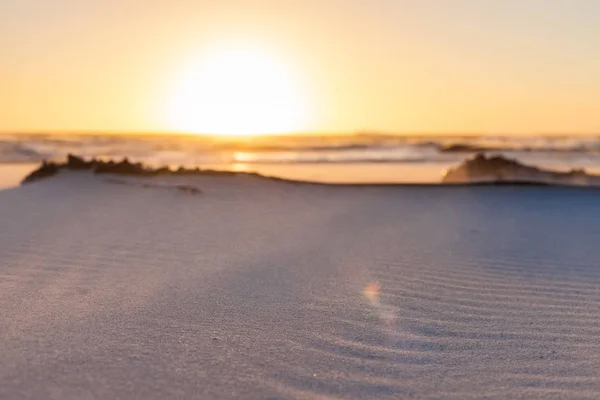 Areia Praia Branca Costeira Com Ondulações Padrão Textura Ondas Para — Fotografia de Stock