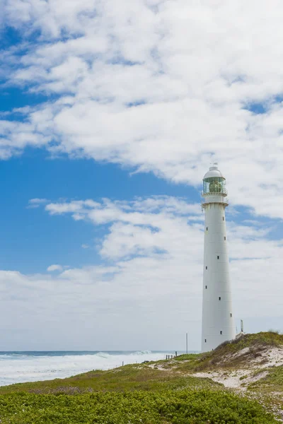 Faro Una Costa Escarpada Durante Día Fotografiado Ciudad Del Cabo — Foto de Stock