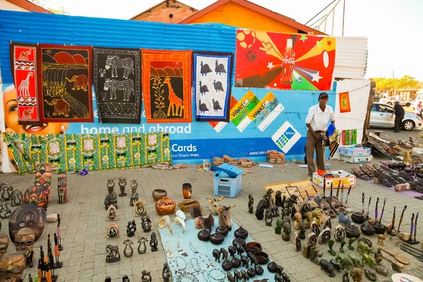 Johannesburgo Sudáfrica Septiembre 2011 Curios Africanos Venta Calle Soweto Township — Foto de Stock