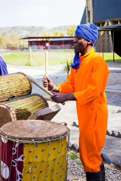 Joanesburgo África Sul Abril 2013 Homens Africanos Tocando Bateria Tradicional — Fotografia de Stock