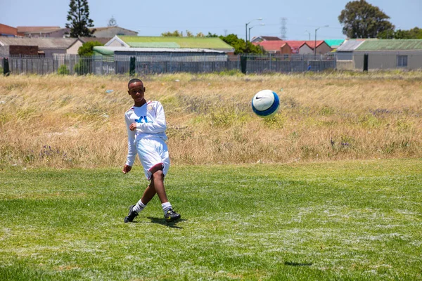 Ciudad Del Cabo Sudáfrica Diciembre 2011 Diversos Niños Jugando Fútbol — Foto de Stock