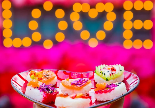 Zachte Focus Valentines Day Hart Vormige Sushi Platter Met Liefde — Stockfoto