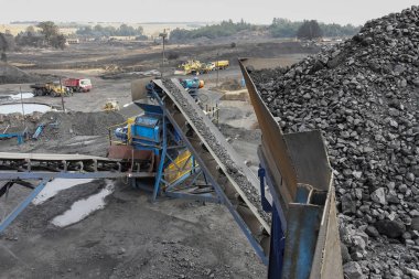 Açık çukur kömür madenciliği ve işleme Güney Afrika. Çamaşır ve depolama