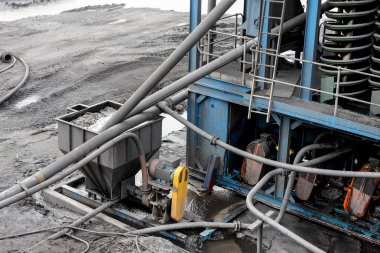 Açık çukur kömür madenciliği ve işleme Güney Afrika. Çamaşır ve depolama