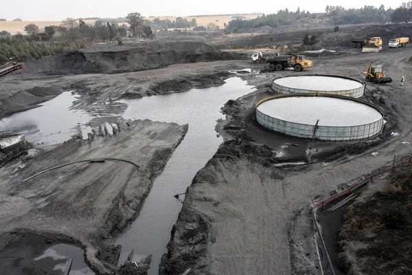 Açık çukur kömür madenciliği ve işleme Güney Afrika. Çamaşır ve depolama