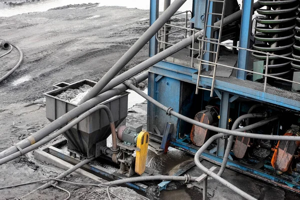 Açık çukur kömür madenciliği ve işleme Güney Afrika. Çamaşır ve depolama