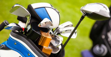 Bir çanta Golf Kulüpleri yakın çekim