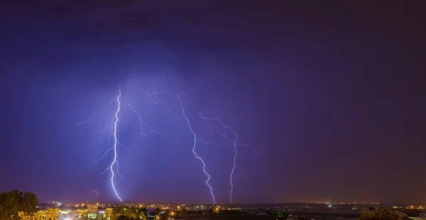 Grote Blikseminslag Uit Wolk Aan Grond Johannesburg Zuid Afrika — Stockfoto