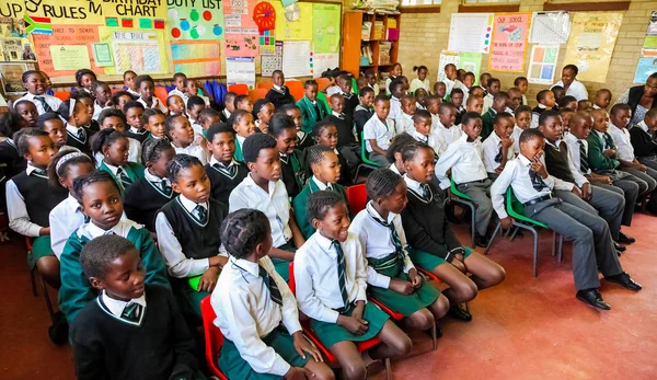 Soweto South Africa Października 2011 Afrykańskich Dzieci Klasie Szkoły Podstawowej — Zdjęcie stockowe