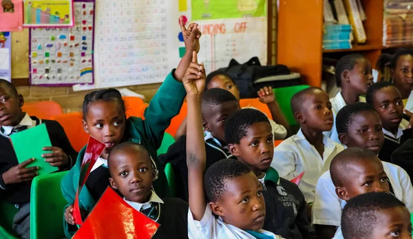 Soweto South Africa Października 2011 Afrykańskich Dzieci Klasie Szkoły Podstawowej — Zdjęcie stockowe