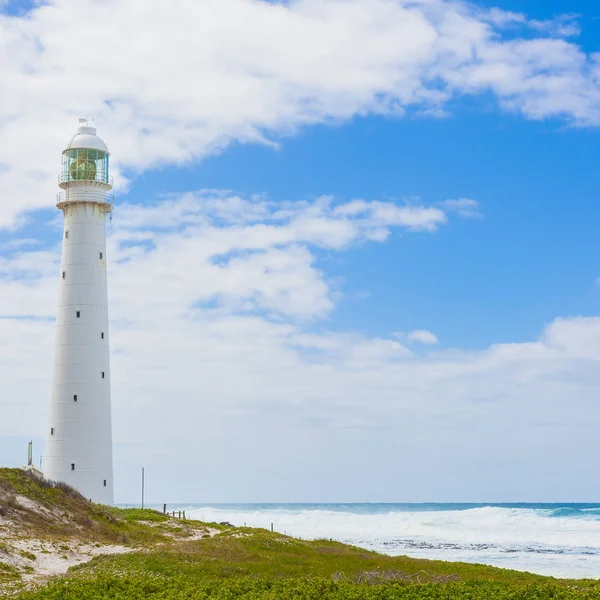 Faro Escarpada Costa Ciudad Del Cabo Sudáfrica Durante Día — Foto de Stock