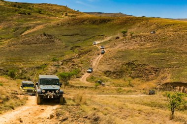 Harrismith, Güney Afrika - 02 Ekim 2015: 4x4 Dağ Yolu Sürücü Eğitimi Drakensberg 'deki Camp Jeep' te