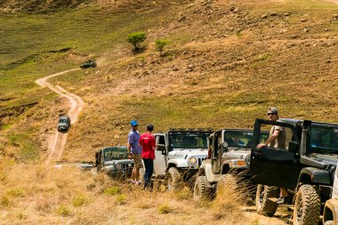 Harrismith, Güney Afrika - 02 Ekim 2015: 4x4 Dağ Yolu Sürücü Eğitimi Drakensberg 'deki Camp Jeep' te