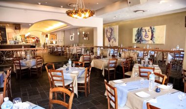 Up-Market Yunan Bistro Restaurant'ta Johannesburg, Güney Afrika - 27 Nisan 2011: iç