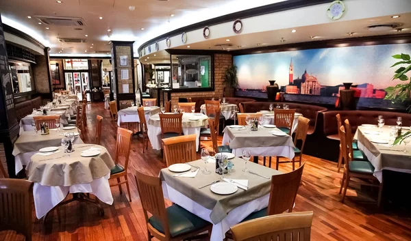 Johannesburg Südafrika April 2011 Innere Des Gehobenen Mediterranen Bistro Restaurant — Stockfoto