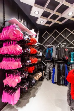 Johannesburg, Güney Afrika - 09 Ekim 2013: artı boyutu Giyim Mağaza şehir Chic Sandton şehrinde