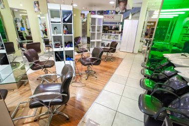 Bir alışveriş merkezinde bir güzellik salonu Johannesburg, Güney Afrika - 05 Temmuz 2011: iç içinde