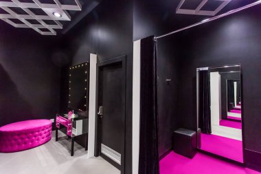 Johannesburg, Güney Afrika - 09 Ekim 2013: uygun değişiklik Odalar Giyim Mağazası 