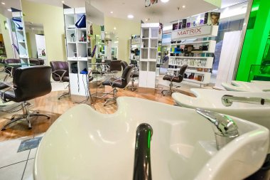 Bir alışveriş merkezinde bir güzellik salonu Johannesburg, Güney Afrika - 05 Temmuz 2011: iç içinde