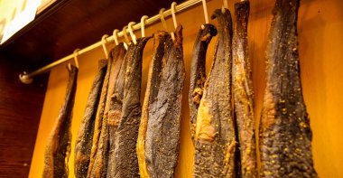 Bir sığır sarsıntılı Biltong Shop iç iç