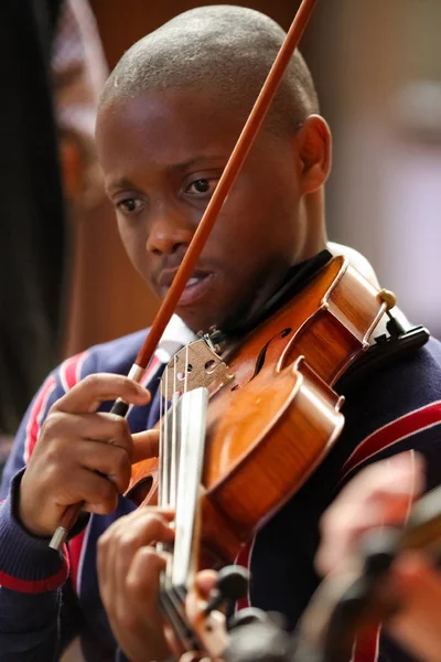 Johannesburg Rpa Sierpnia 2010 Różnorodna Młodzież Orkiestrze Szkoły Muzycznej — Zdjęcie stockowe