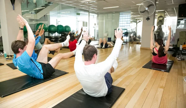 Gençlerin Bir Pilates Sınıf Johannesburg Güney Afrika Eylül 2013 Çeşitli — Stok fotoğraf