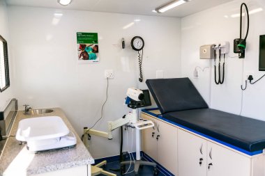 Johannesburg, Güney Afrika - 14 Mayıs 2015: mobil klinik için anne ve çocuk ve diş hizmetleri