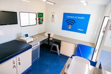 Johannesburg, Güney Afrika - 14 Mayıs 2015: mobil klinik için anne ve çocuk ve diş hizmetleri