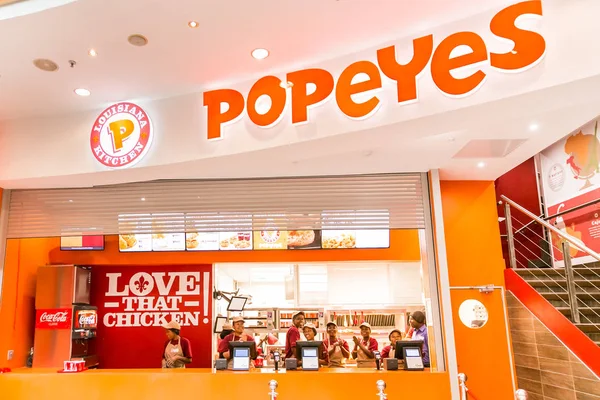 Popeyes Take Out Fast Food Restoran kadroyla Johannesburg, Güney Afrika - 13 Temmuz 2017: