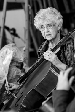 Johannesburg, Güney Afrika - Ağustos 28 2010: Müzik Okulu Orkestrası sınıf öğretmeni