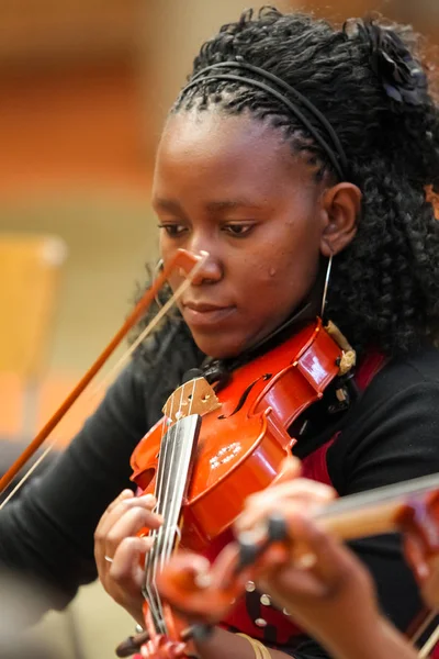 Johannesburg Rpa Sierpnia 2010 Różnorodna Młodzież Orkiestrze Szkoły Muzycznej — Zdjęcie stockowe