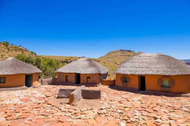 Basotho kültürel köy Drakensberg Dağları Güney Afrika için
