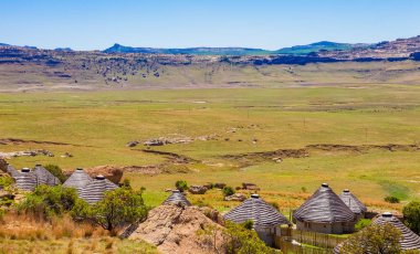 Basotho kültürel köy Drakensberg Dağları Güney Afrika için