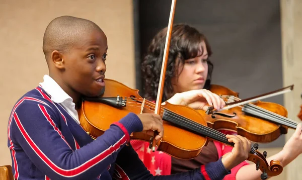 Johannesburg Güney Afrika Ağustos 2010 Müzik Okulu Orkestrasında Çeşitli Gençler — Stok fotoğraf