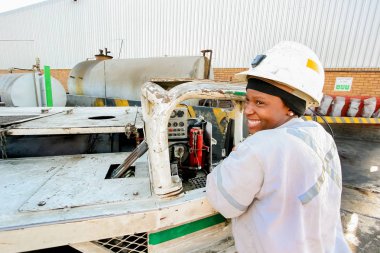 Johannesburg, Güney Afrika - 11 Ağustos 2008: Platin Paladyum madencilik ve makine