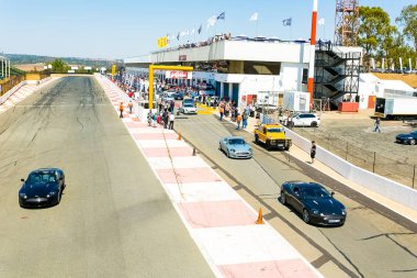 Aston Martin sahibinin parça gün