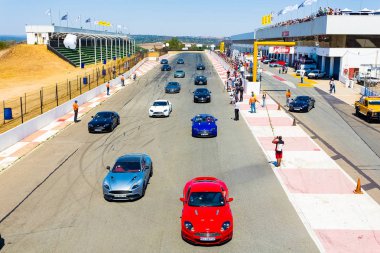 Aston Martin sahibinin parça gün